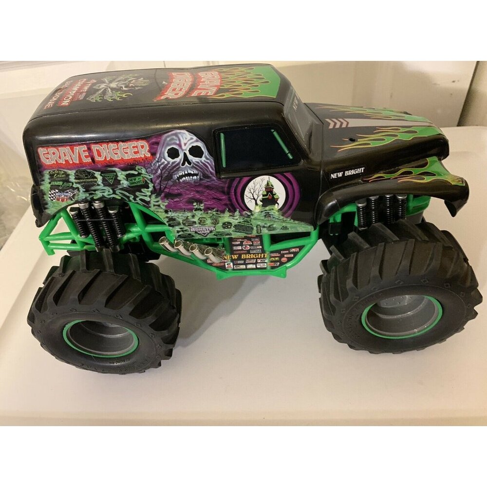 New Bright 1:10 RC 9.6V Monster Jam Grave Digger‎ Truck No remote Crawler Rare